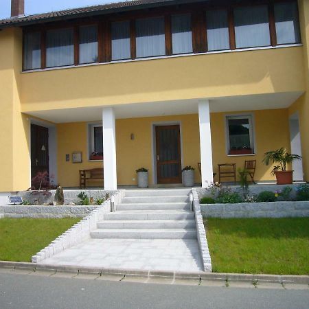 Ferienwohnung Im Alten Schulhaus - Keine Monteure Plech 외부 사진